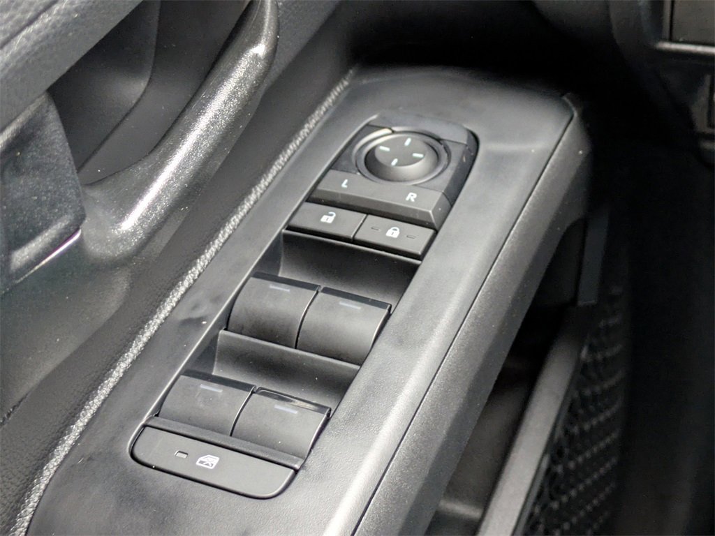 Certified 2025 Toyota Tacoma SR5 image 25