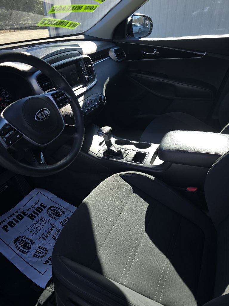 Used 2019 Kia Sorento L image 7