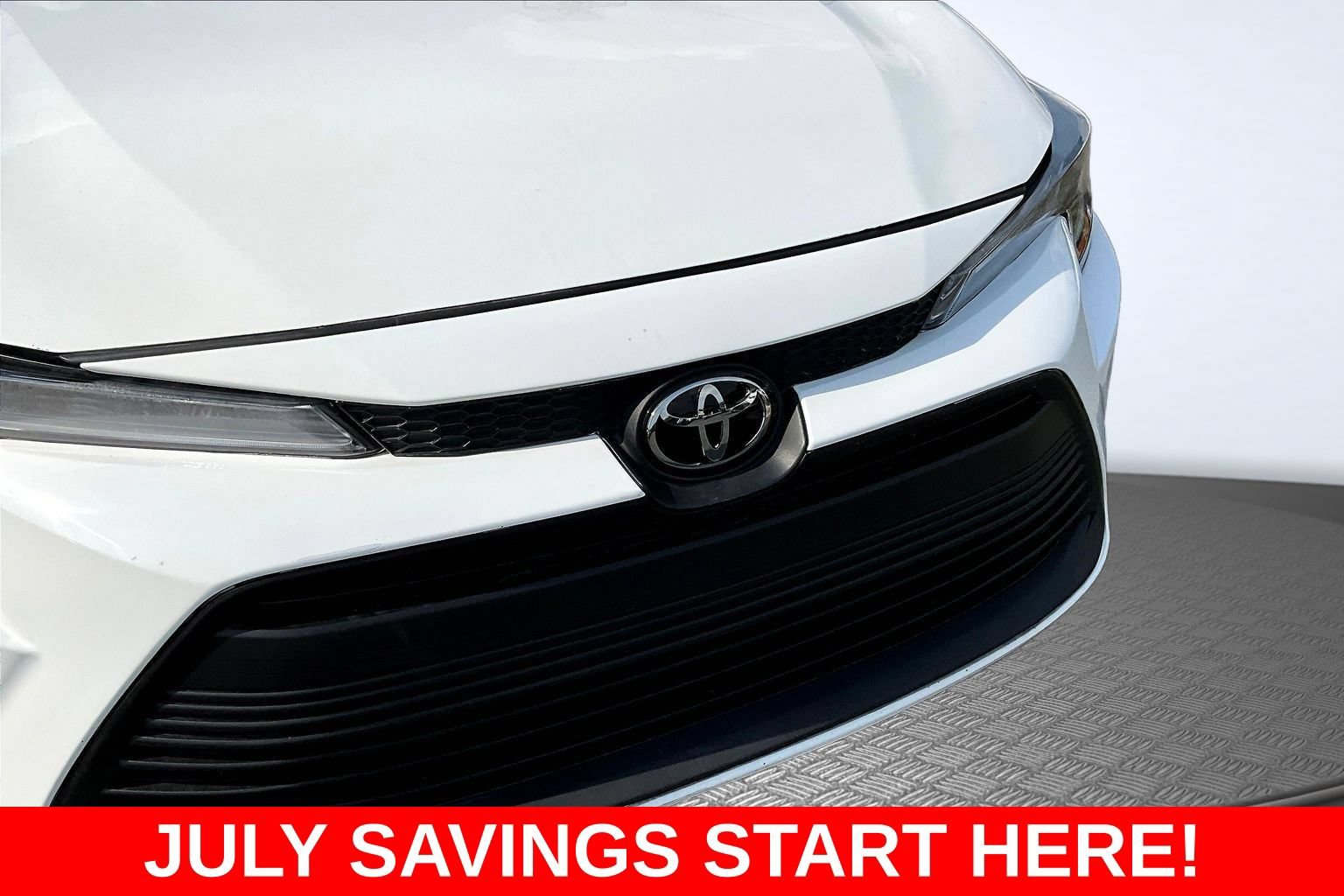 Used 2025 Toyota Corolla LE w/ LE Premium Package FWD image 41