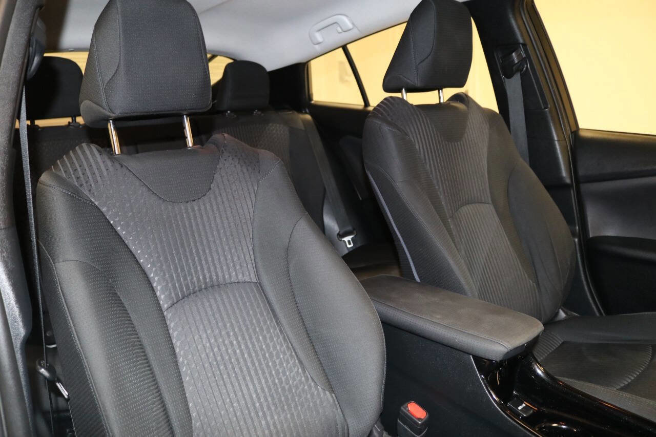 Used 2018 Toyota Prius Three image 69