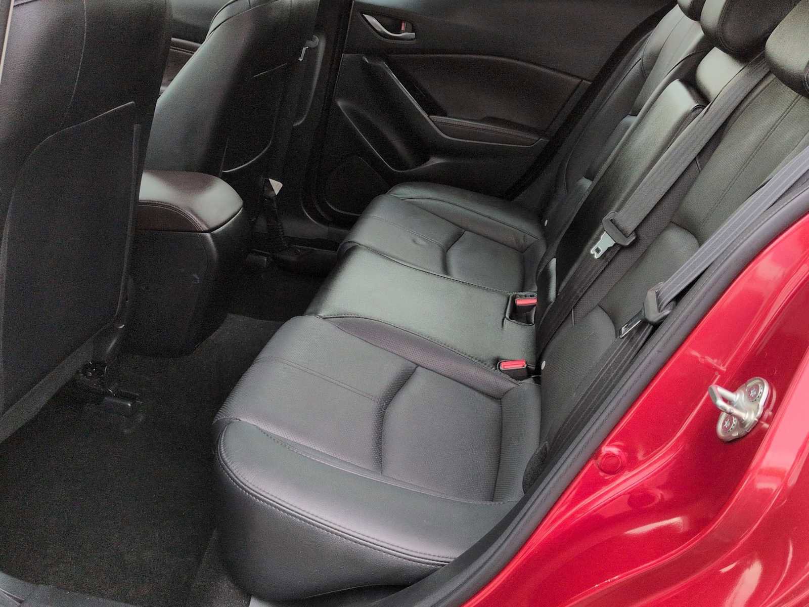Used 2018 MAZDA MAZDA3 Grand Touring w/ Premium Equipment Package FWD image 21