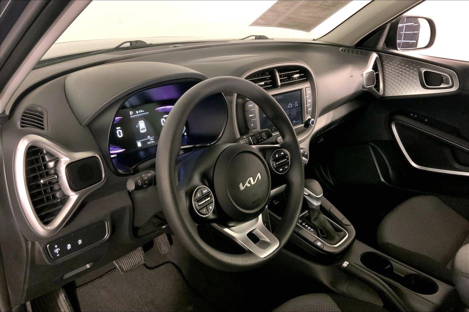 Certified 2025 Kia Soul LX FWD image 14
