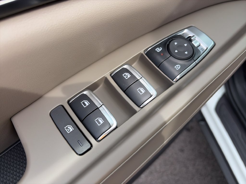 New 2027 Kia Carnival FWD image 17