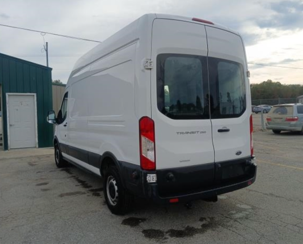 Used 2017 Ford Transit 250 148 High Roof RWD image 3