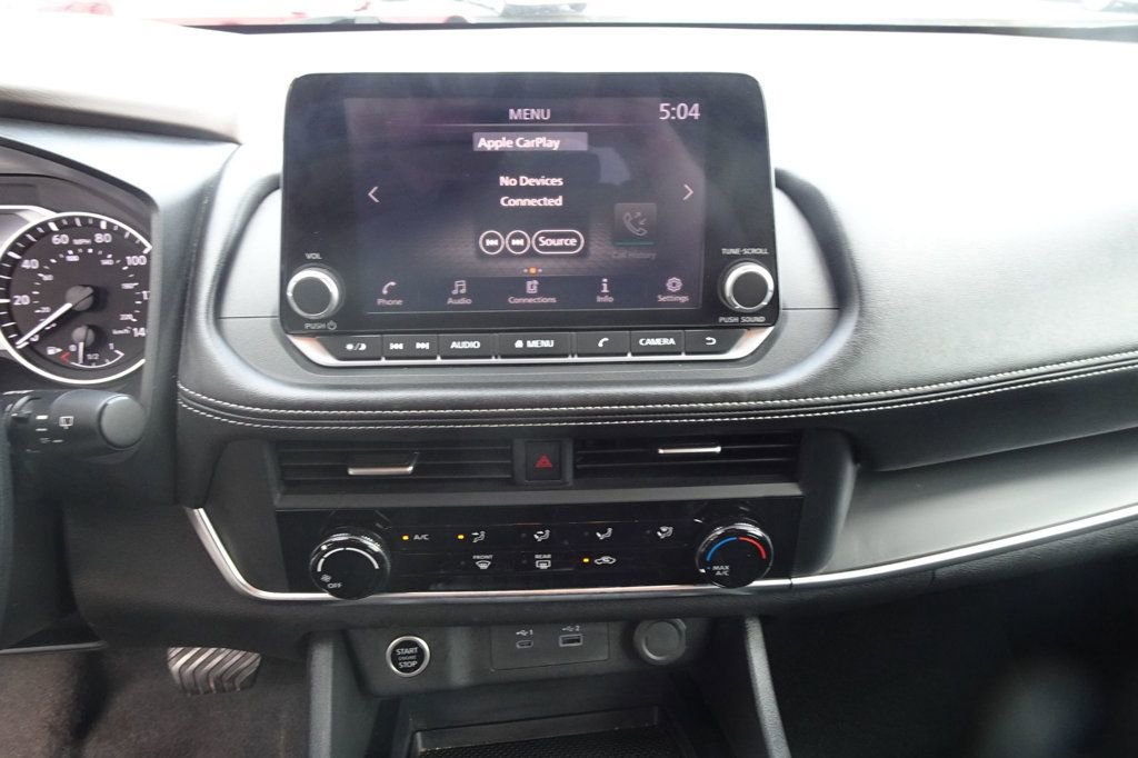 Used 2023 Nissan Rogue S image 16