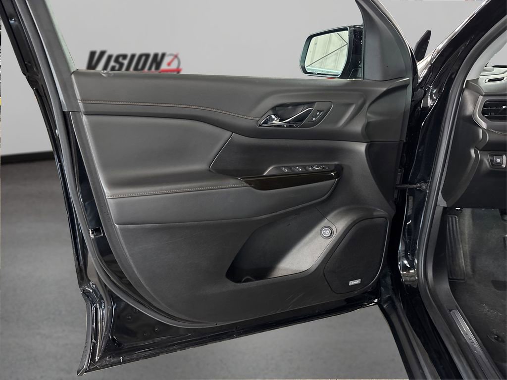 Used 2023 GMC Acadia AT4 image 26