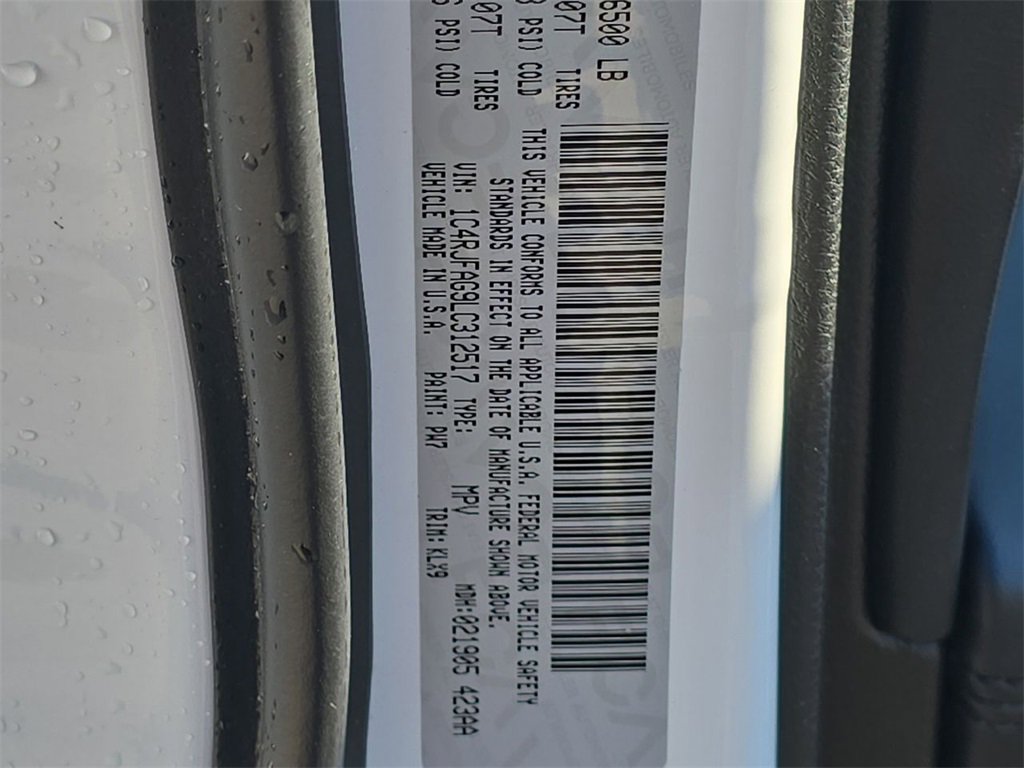 Used 2020 Jeep Grand Cherokee Altitude image 15