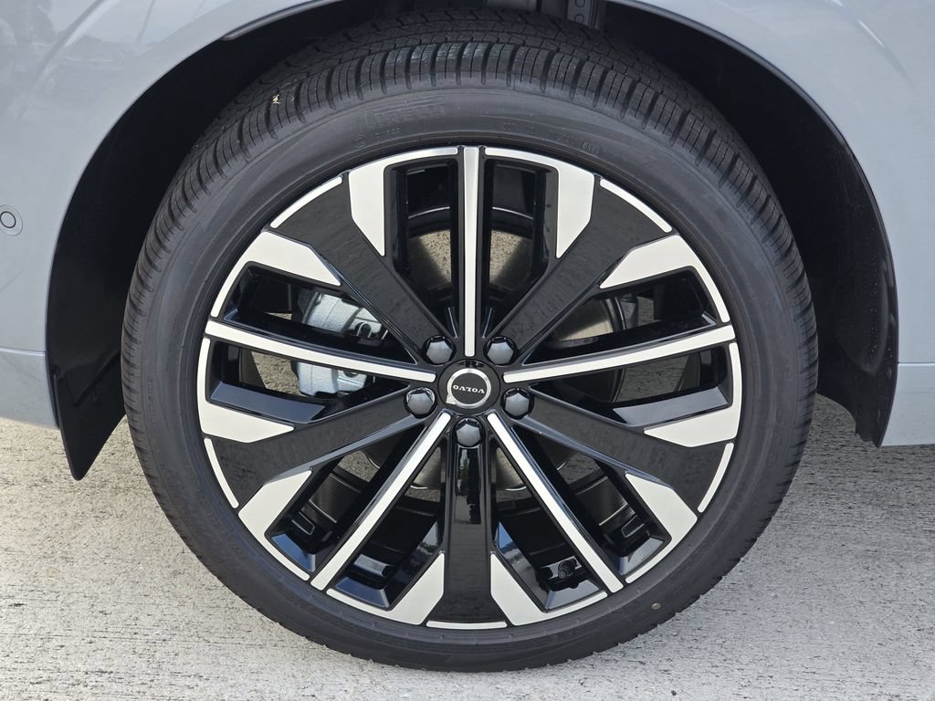 New 2026 Volvo XC60 B5 Ultra w/ Protection Package Premier AWD/4WD image 4
