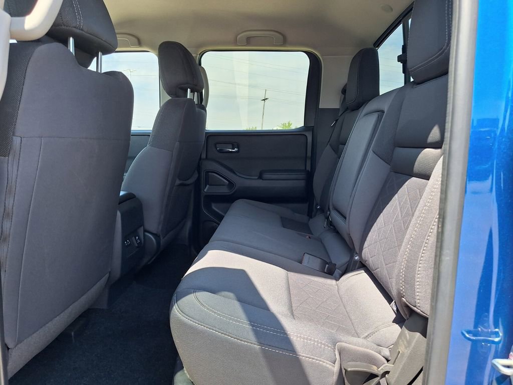 Used 2025 Nissan Frontier SV w/ SV Convenience Package RWD image 10