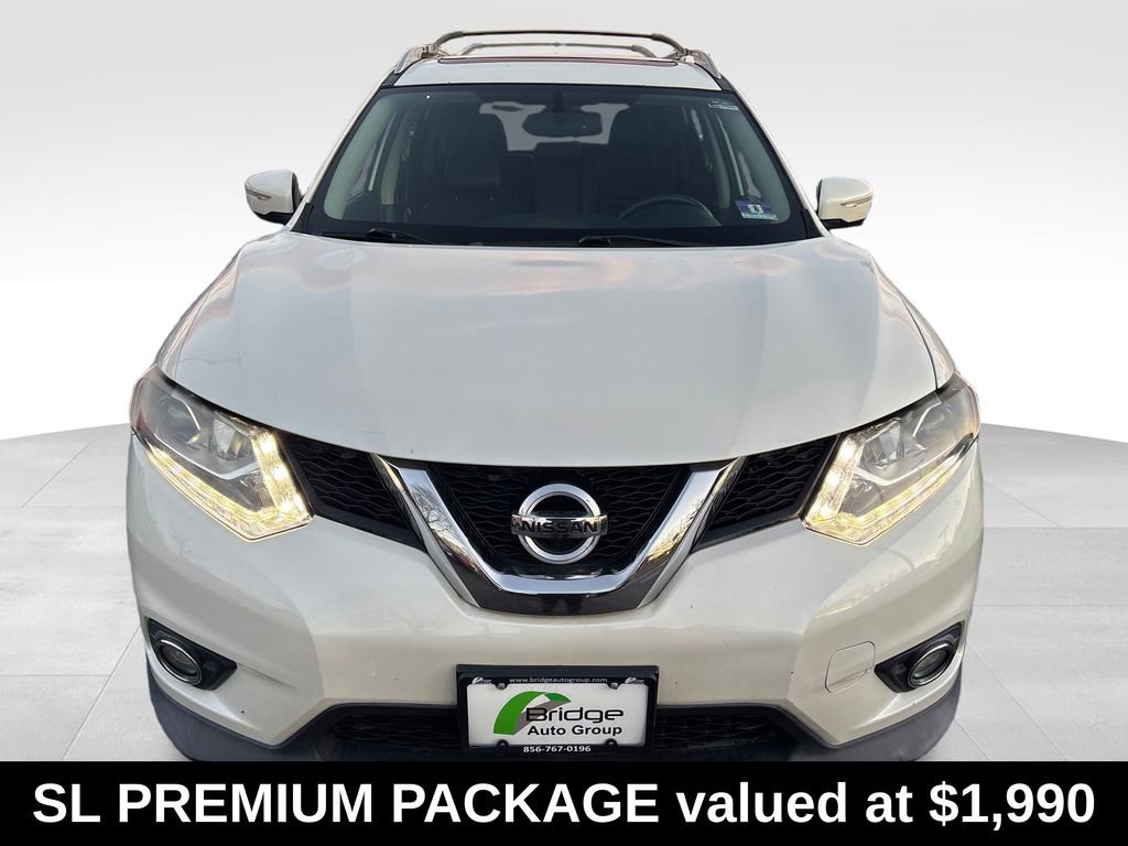Used 2015 Nissan Rogue SL w/ SL Premium Package image 2