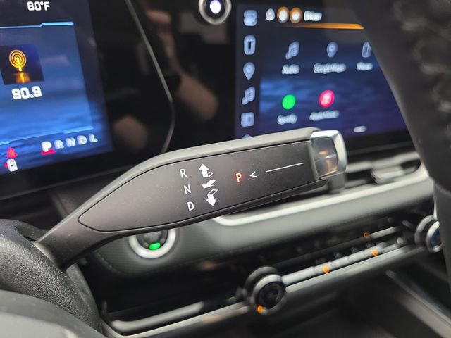 Used 2025 Chevrolet Equinox LT image 36