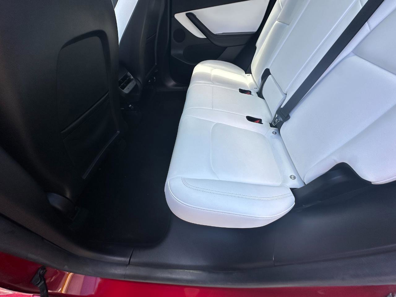 Used 2021 Tesla Model Y Long Range AWD/4WD image 13