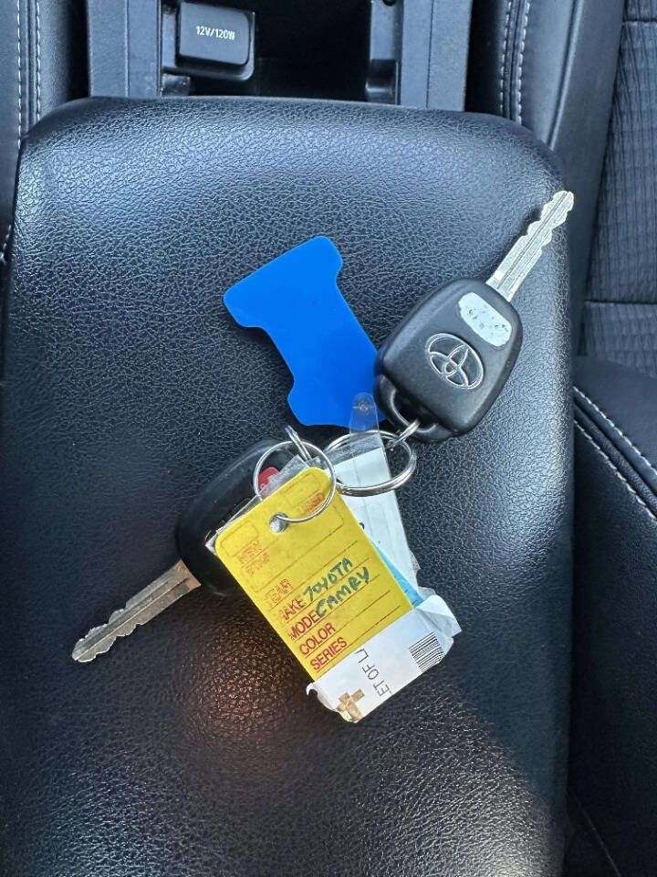 Used 2014 Toyota Camry SE image 37