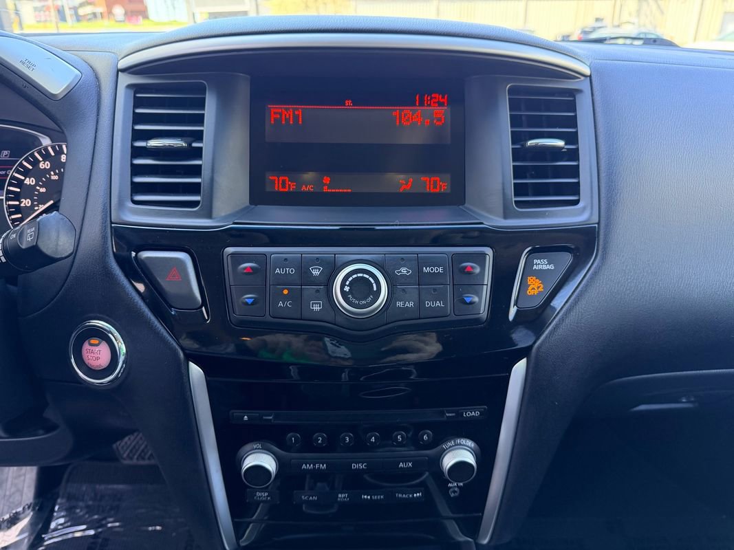 Used 2016 Nissan Pathfinder S image 22