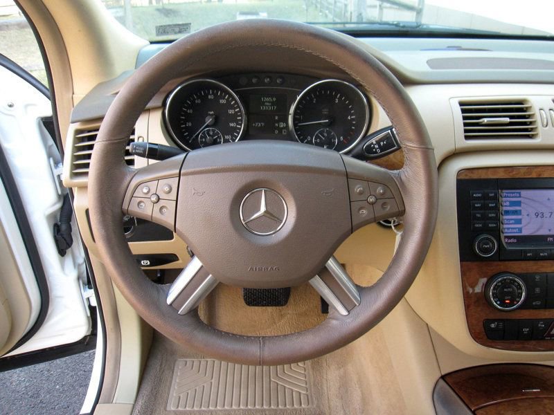 Used 2008 Mercedes-Benz R 320 CDI 4MATIC w/ P2 Pkg image 21