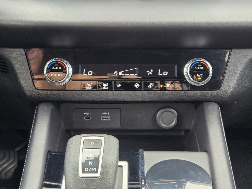 Used 2024 Mitsubishi Outlander ES image 17