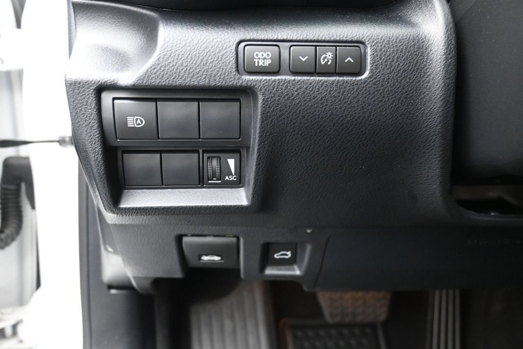 Used 2025 Lexus IS 350 F Sport RWD image 29