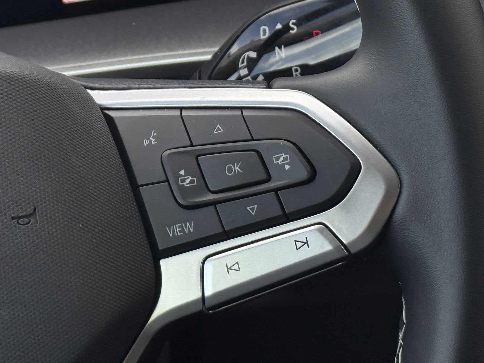 New 2025 Volkswagen Tiguan S image 14