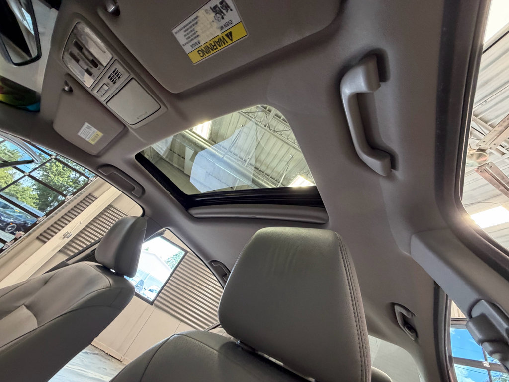 Used 2017 Honda Accord EX-L image 8