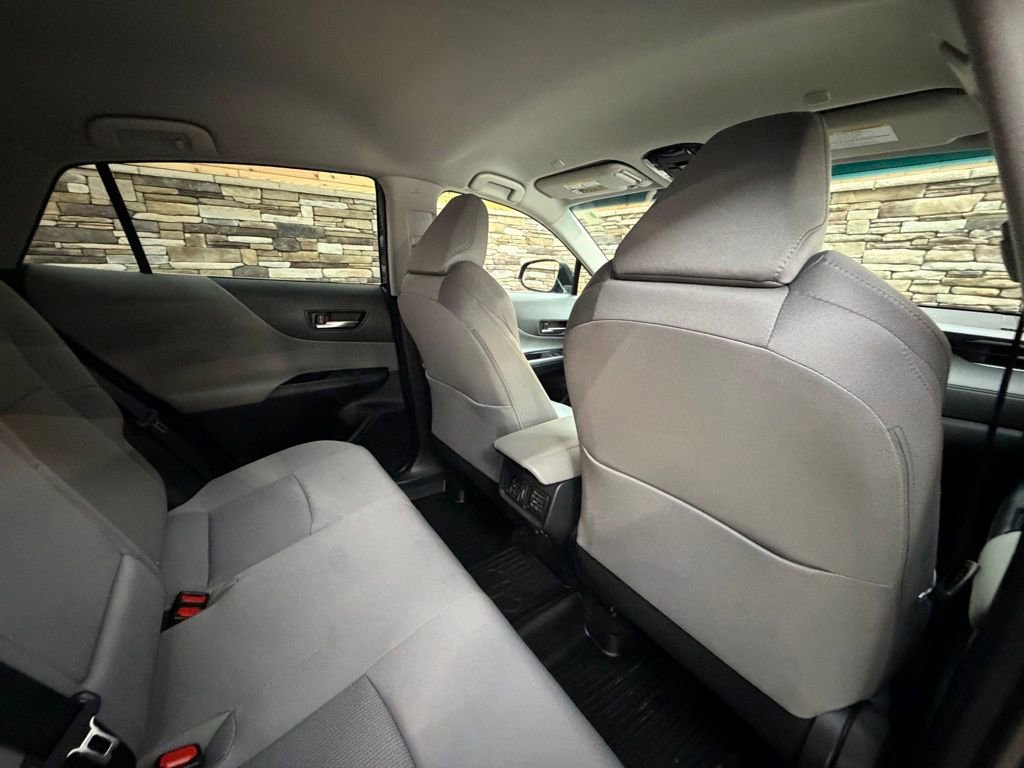 Used 2023 Toyota Venza LE image 29