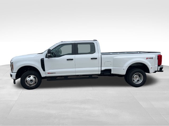 New 2027 Ford F350 XL w/ STX Appearance Package AWD/4WD image 3