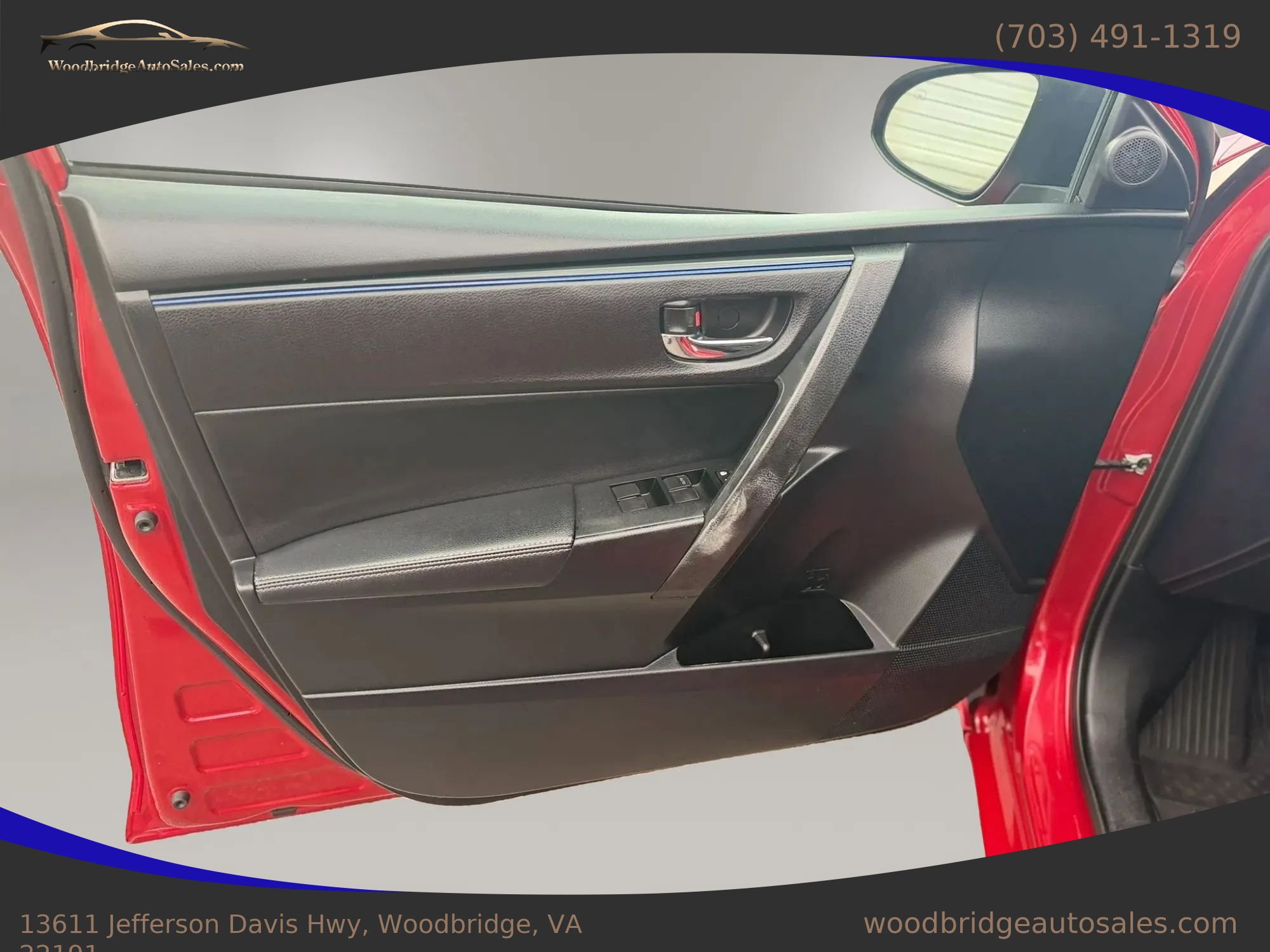 Used 2017 Toyota Corolla SE w/ SE Premium Package FWD image 9