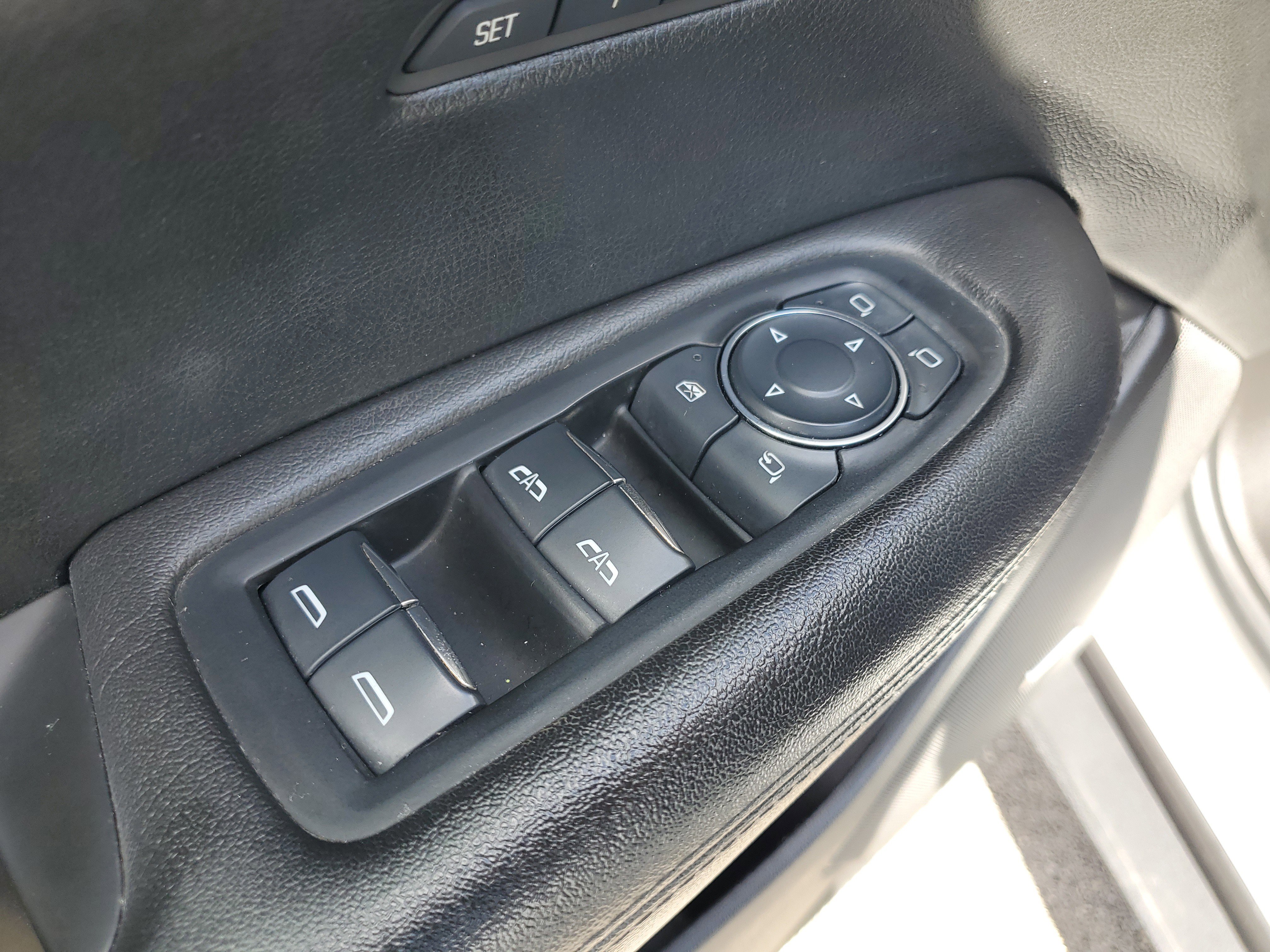 Used 2017 Cadillac XT5 Premium Luxury w/ LPO, Wheel Lock Package image 17