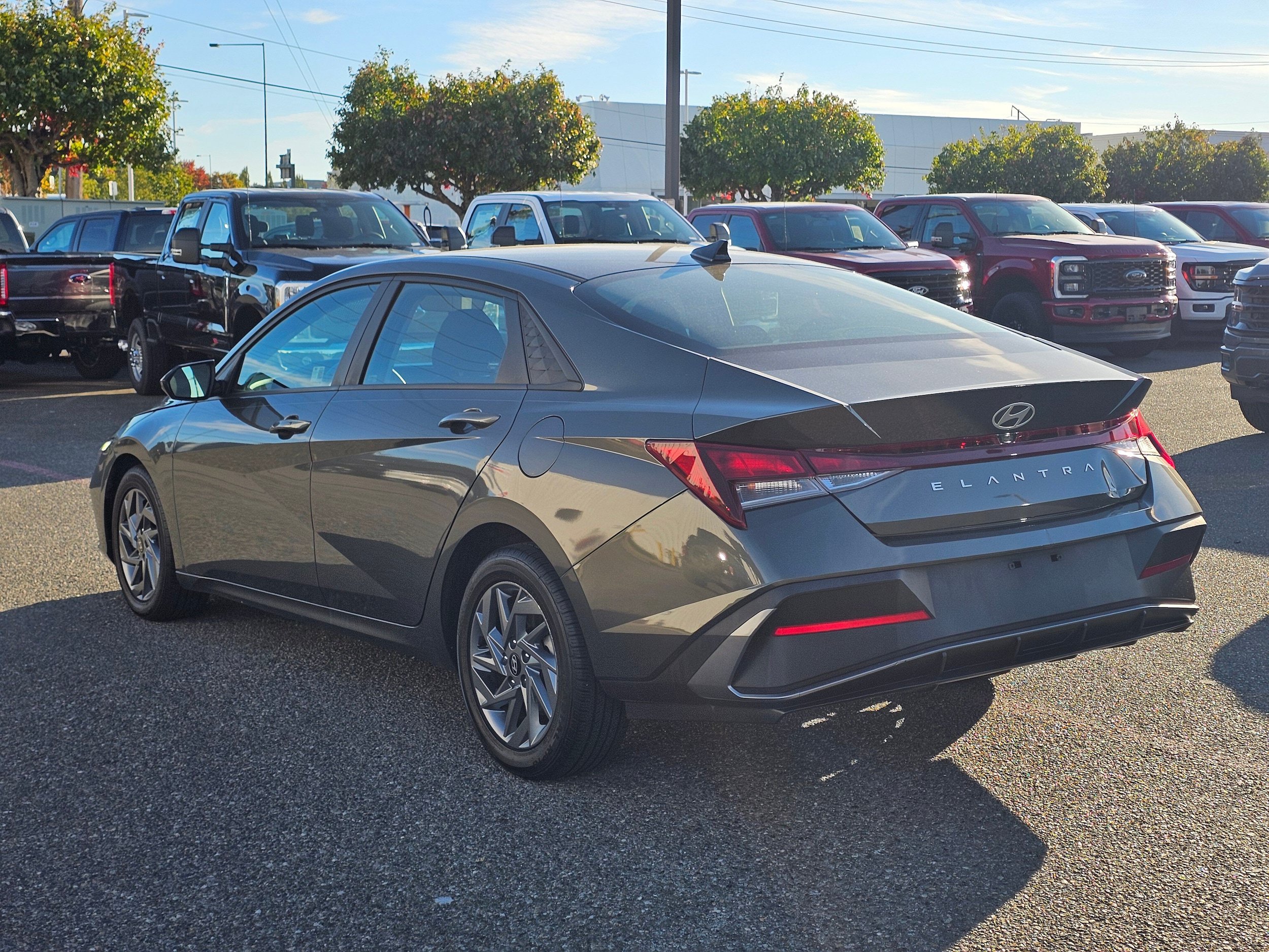 Used 2024 Hyundai Elantra SEL FWD image 7