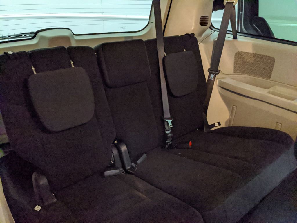 Used 2018 Dodge Grand Caravan SE w/ UConnect Hands-Free Group image 19