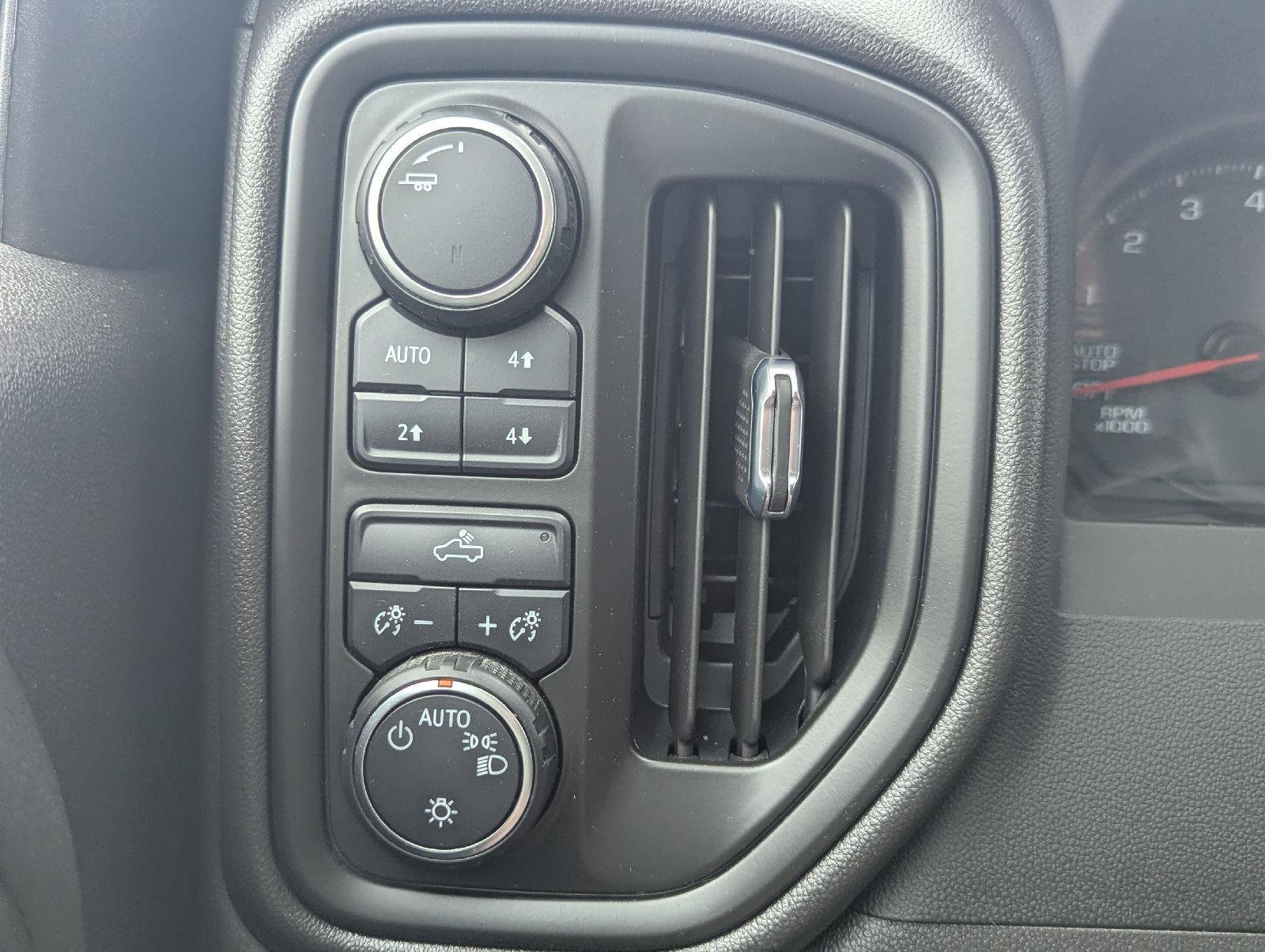 Used 2022 Chevrolet Silverado 1500 W/T w/ WT Value Package AWD/4WD image 25