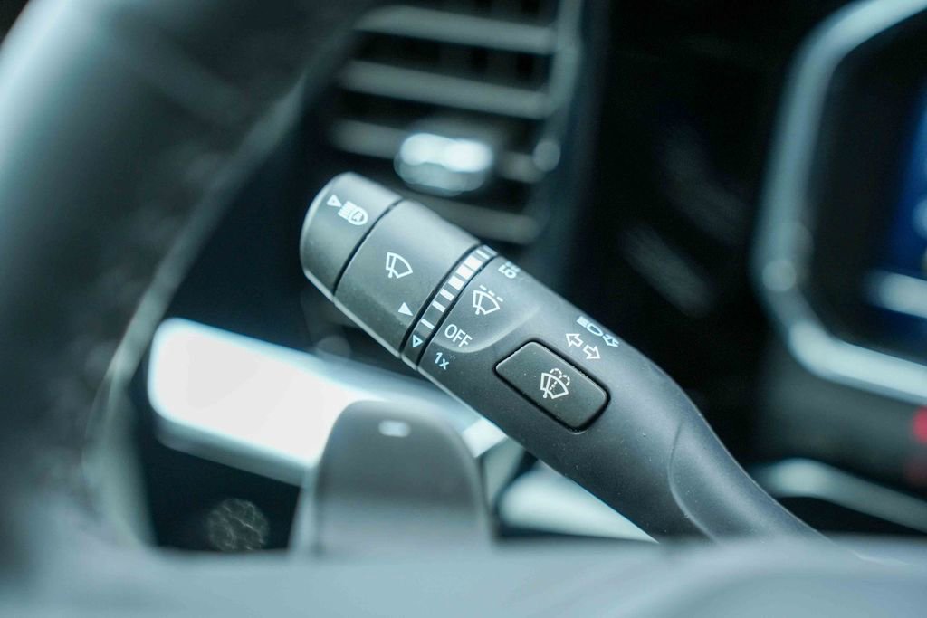 Used 2024 Chevrolet Silverado 1500 LT image 30