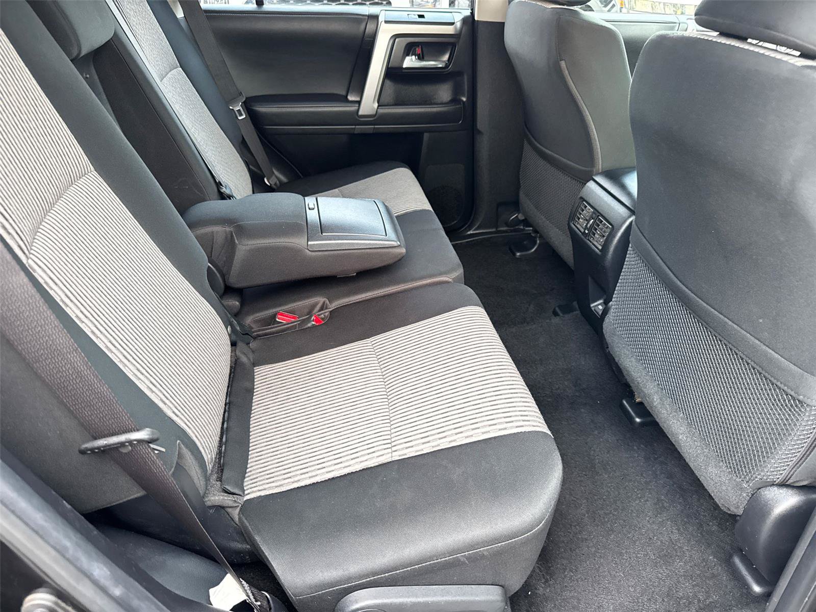 Used 2024 Toyota 4Runner SR5 AWD/4WD image 18