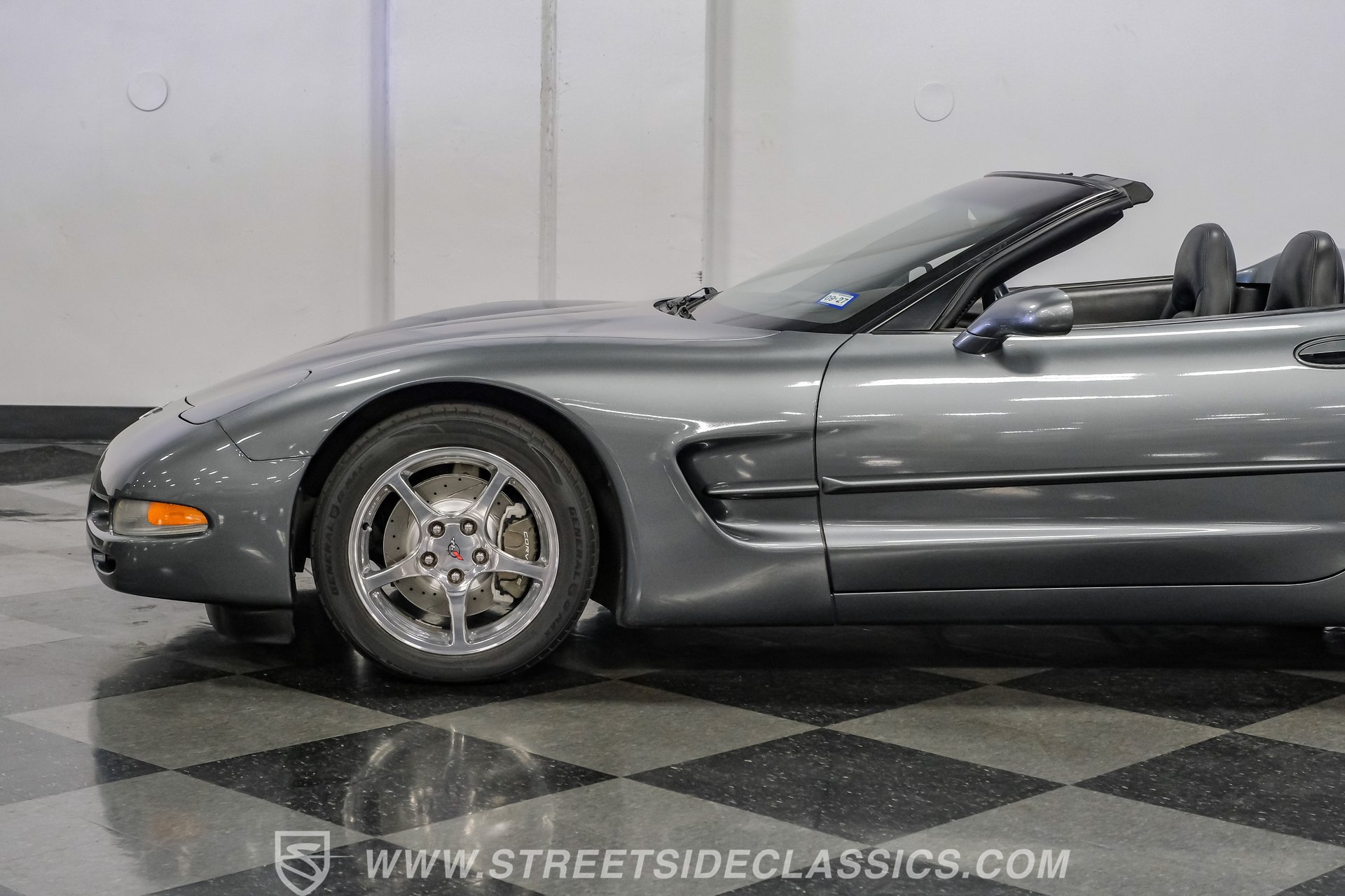 Used 2003 Chevrolet Corvette Convertible w/ Preferred Equipment Group1 RWD image 22