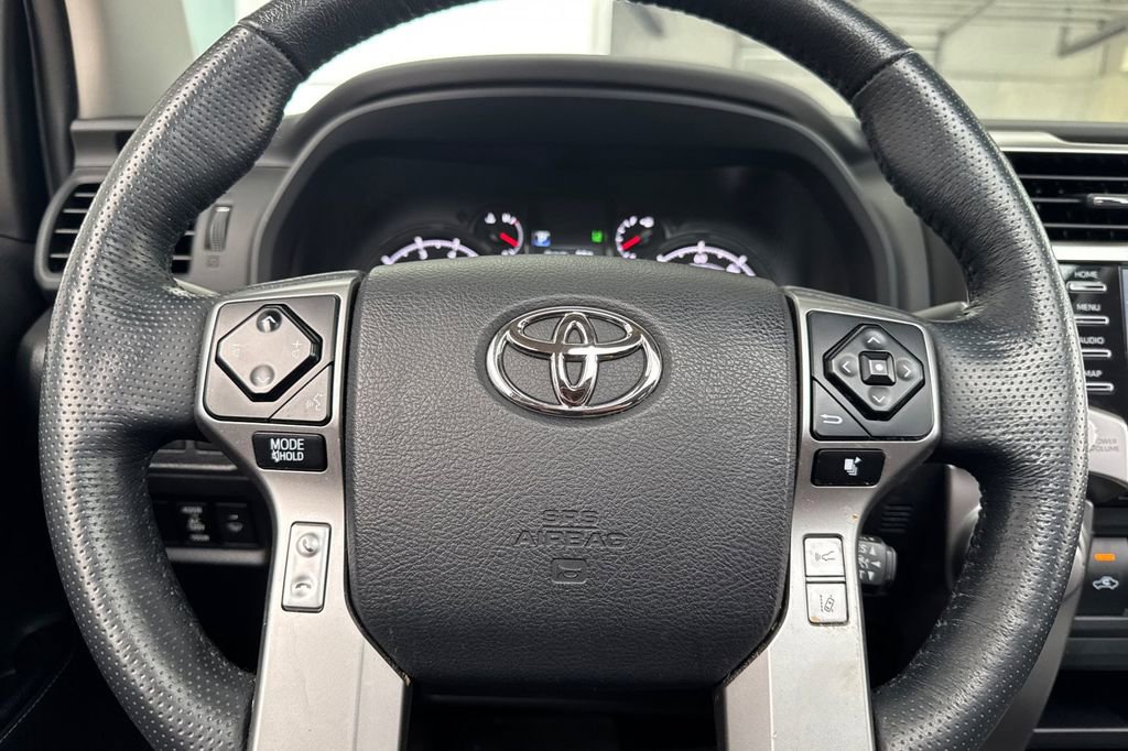 Used 2023 Toyota 4Runner SR5 Premium w/ Moonroof Package AWD/4WD image 25