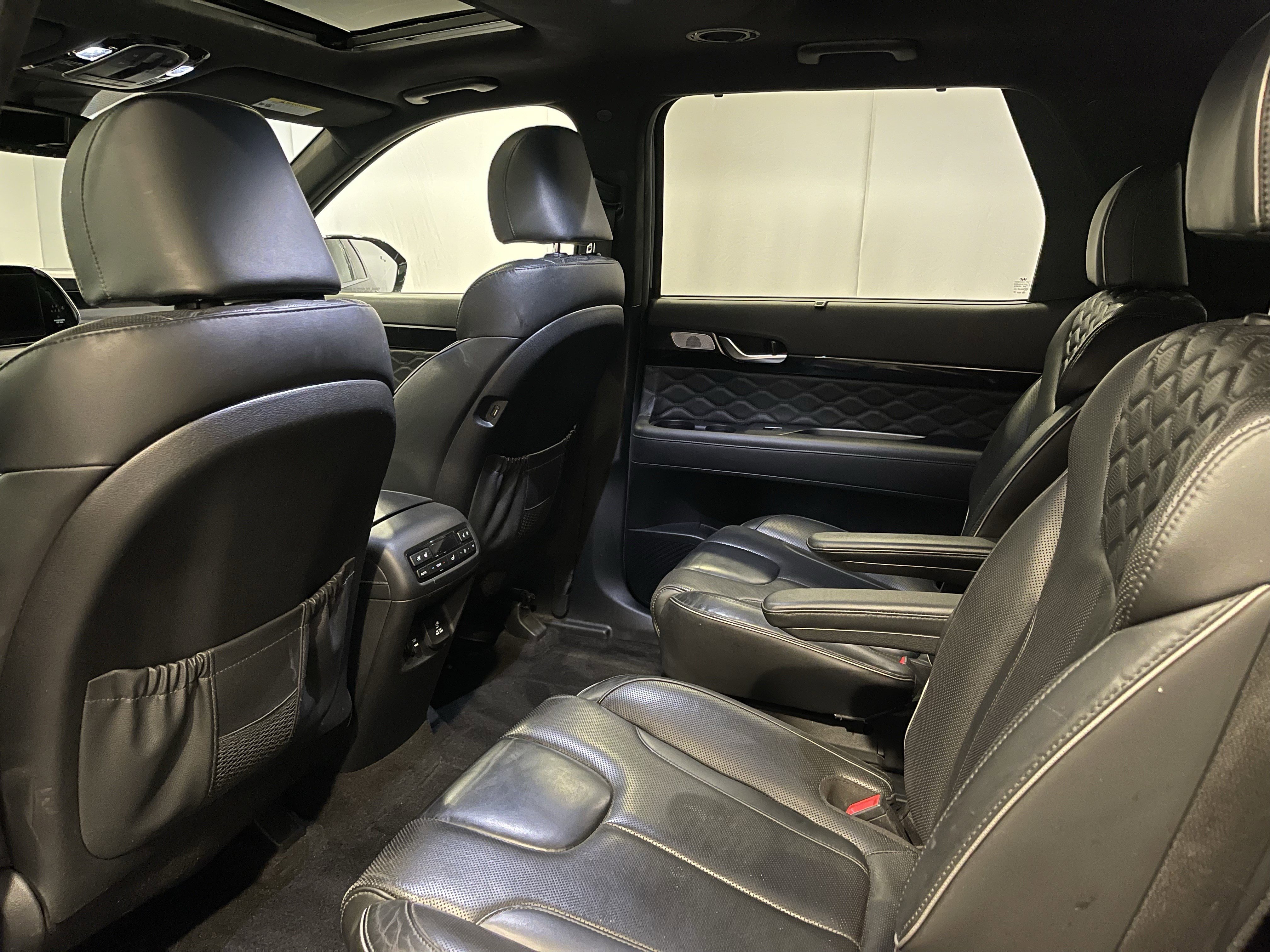 Used 2021 Hyundai Palisade Calligraphy w/ Cargo Package image 24