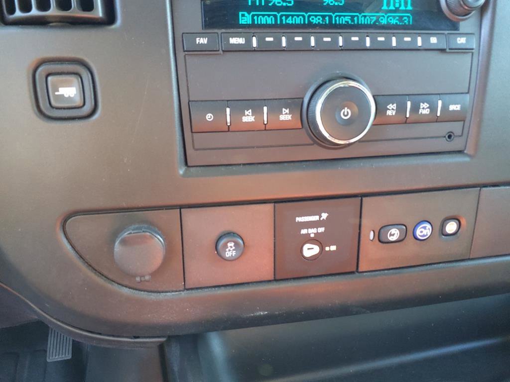 Used 2022 Chevrolet Express 2500 w/ Driver Convenience Package image 21