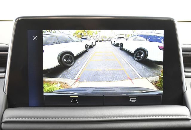 Used 2024 Chevrolet Suburban LT AWD/4WD image 15