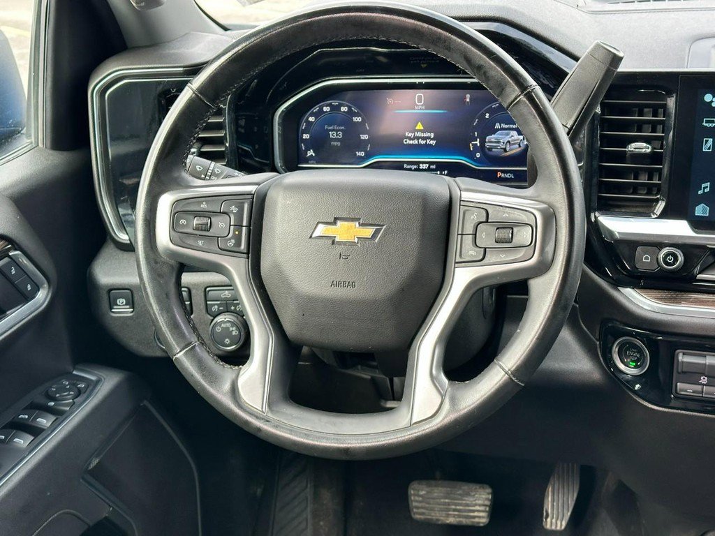 Used 2025 Chevrolet Silverado 1500 LT AWD/4WD image 12
