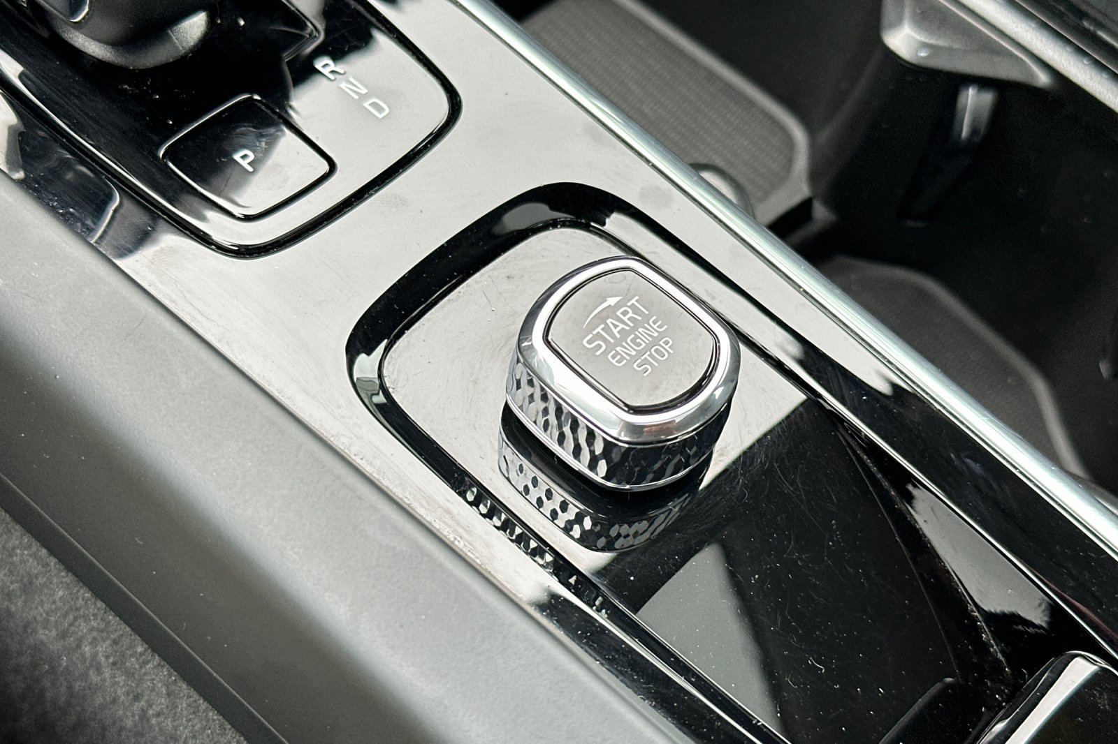 Certified 2025 Volvo S60 B5 Core FWD image 25