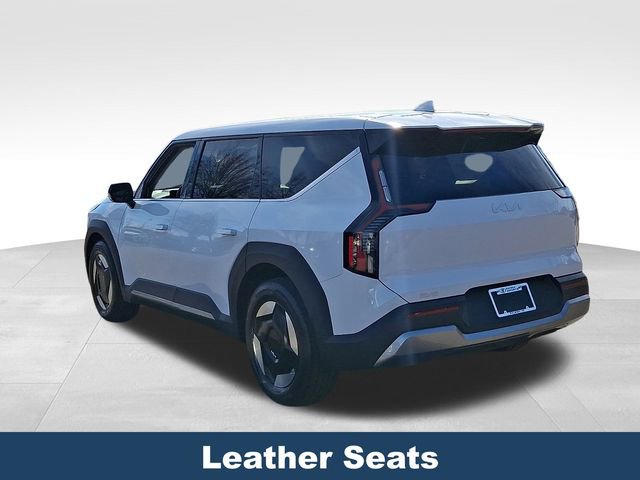Used 2026 Kia EV9 Light image 5