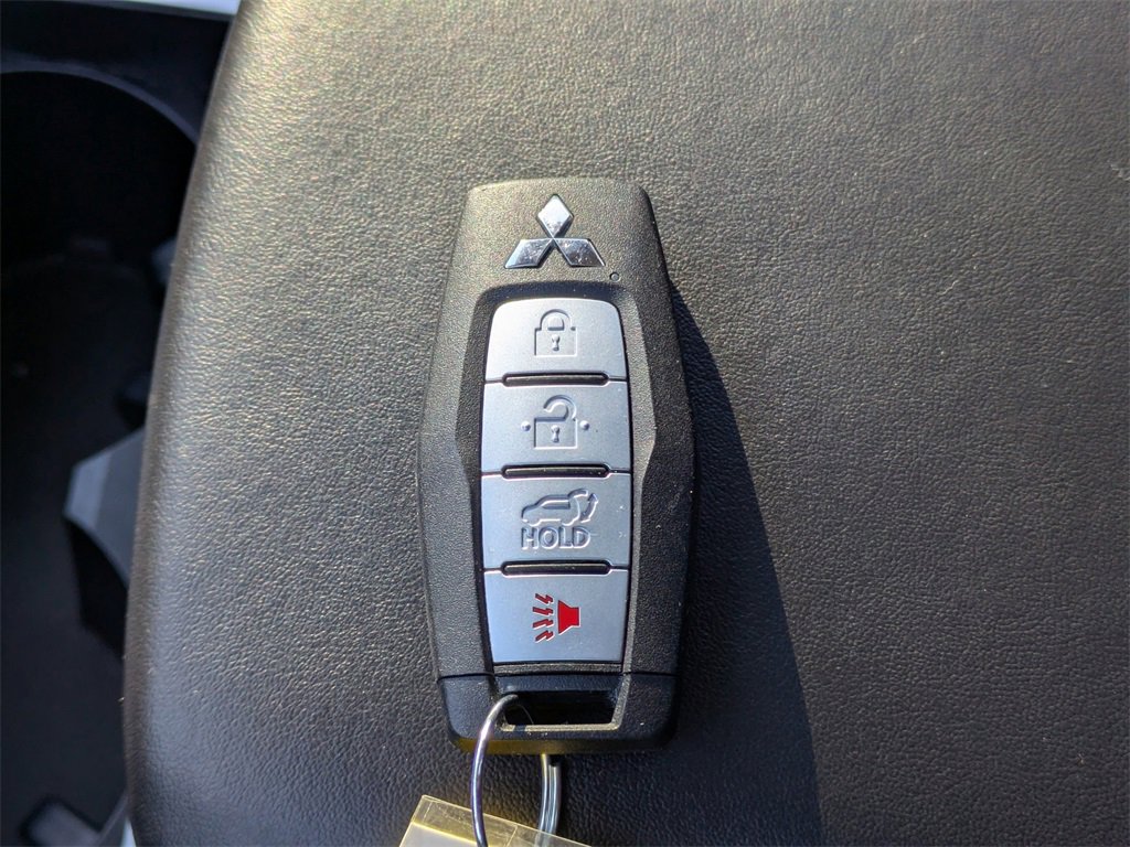 Used 2024 Mitsubishi Outlander SEL image 31
