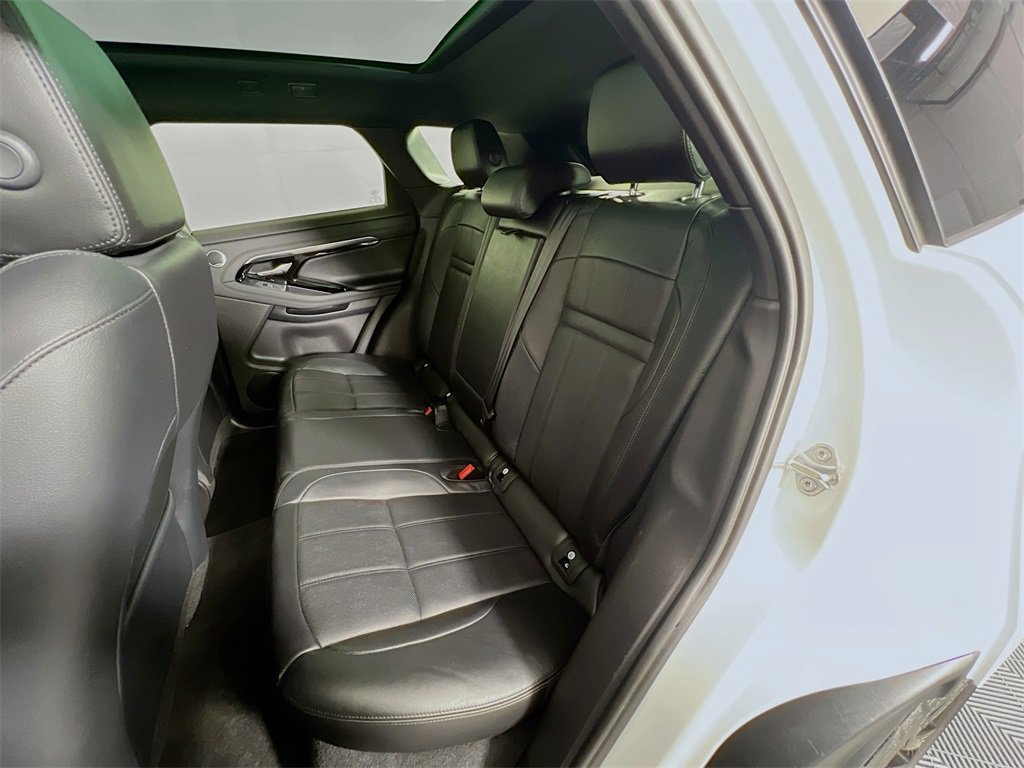 Used 2022 Land Rover Range Rover Evoque R-Dynamic SE image 26