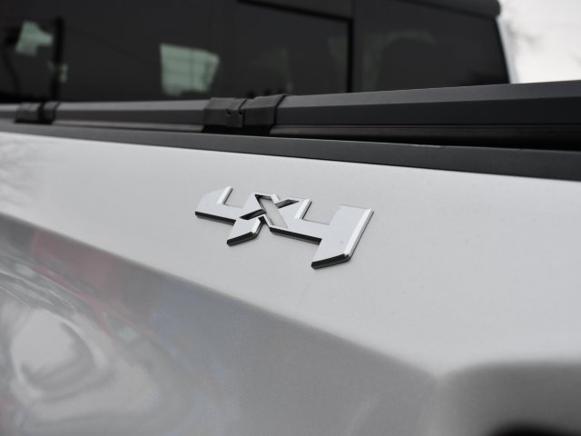 Used 2020 GMC Sierra 1500 SLT w/ SLT Premium Plus Package image 32