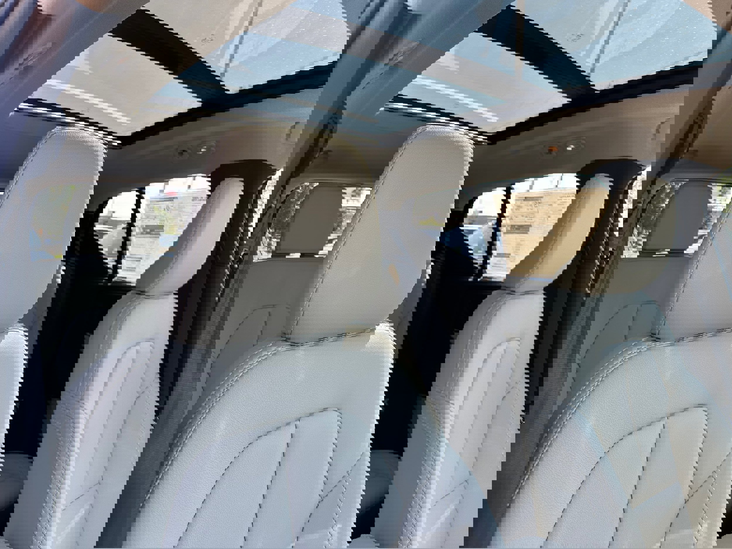 New 2026 Volvo XC40 B5 Plus w/ Protection Package Premier image 9