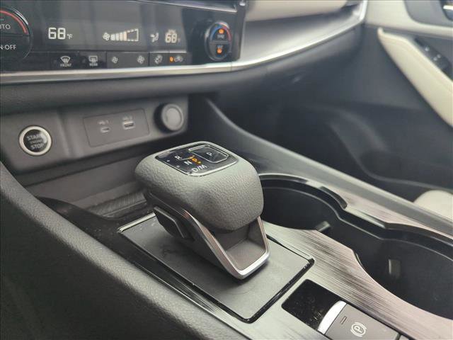 Used 2021 Nissan Rogue SV image 11