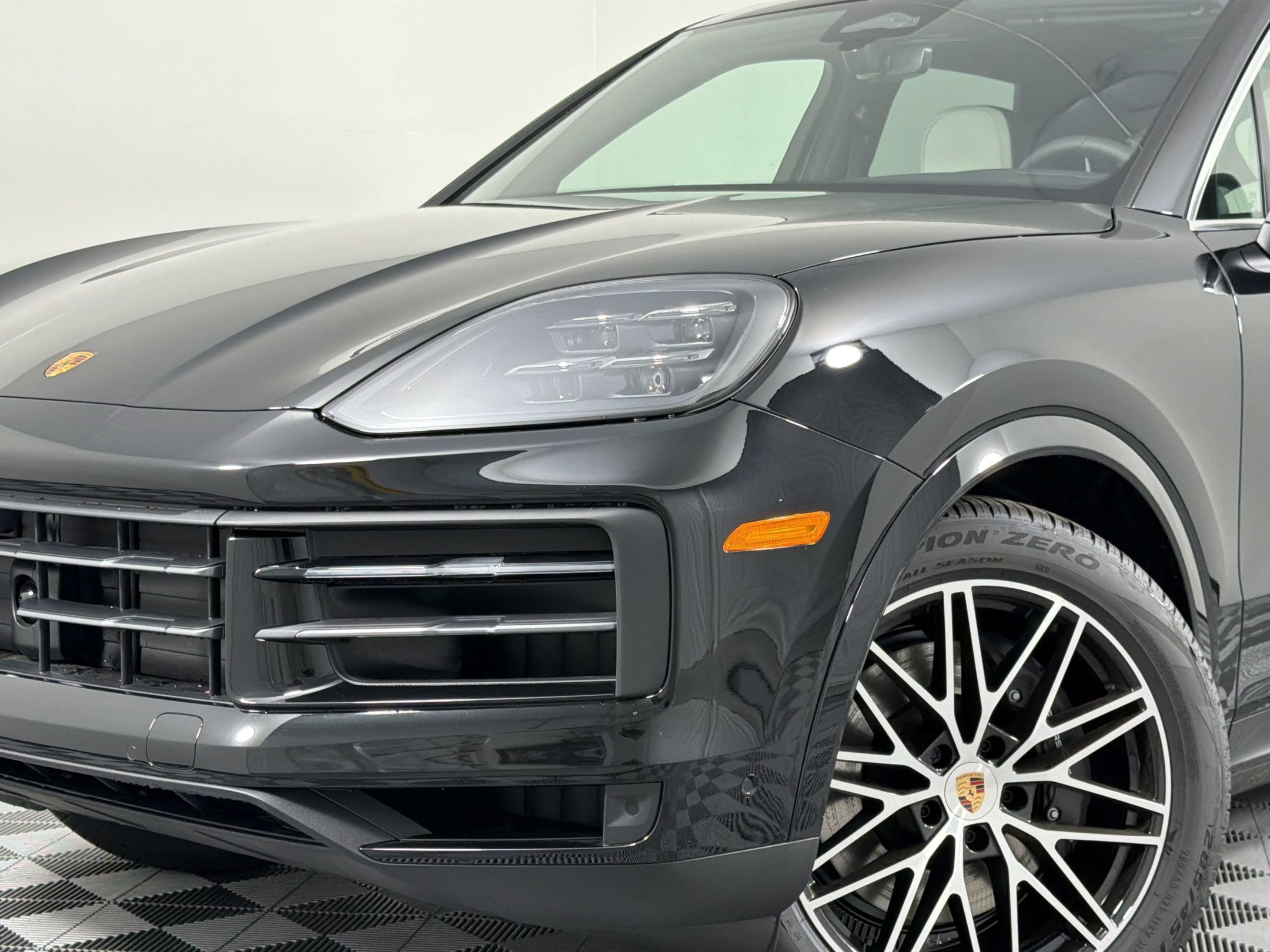 Certified 2026 Porsche Cayenne AWD/4WD image 6