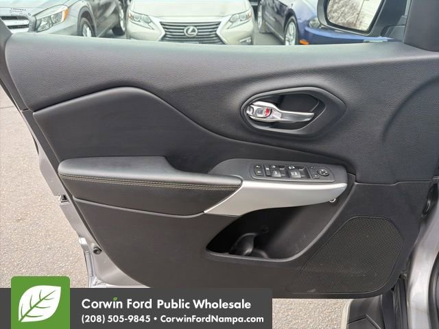 Used 2018 Jeep Cherokee Latitude Plus w/ Cold Weather Group image 13