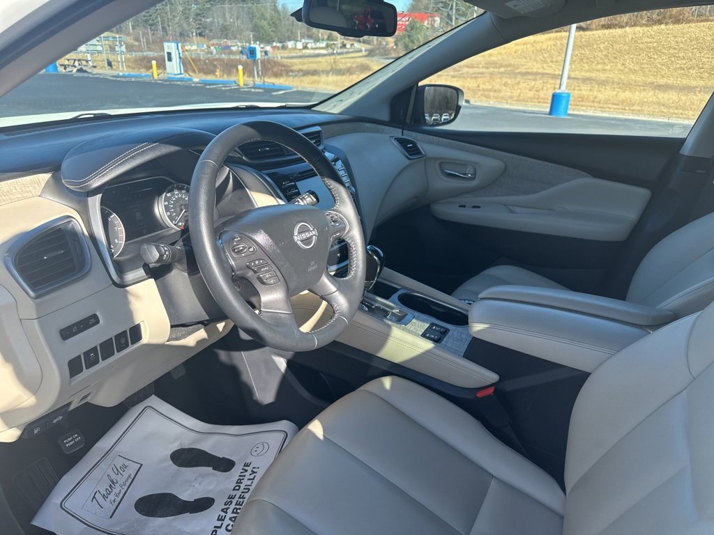 Used 2023 Nissan Murano SV image 10