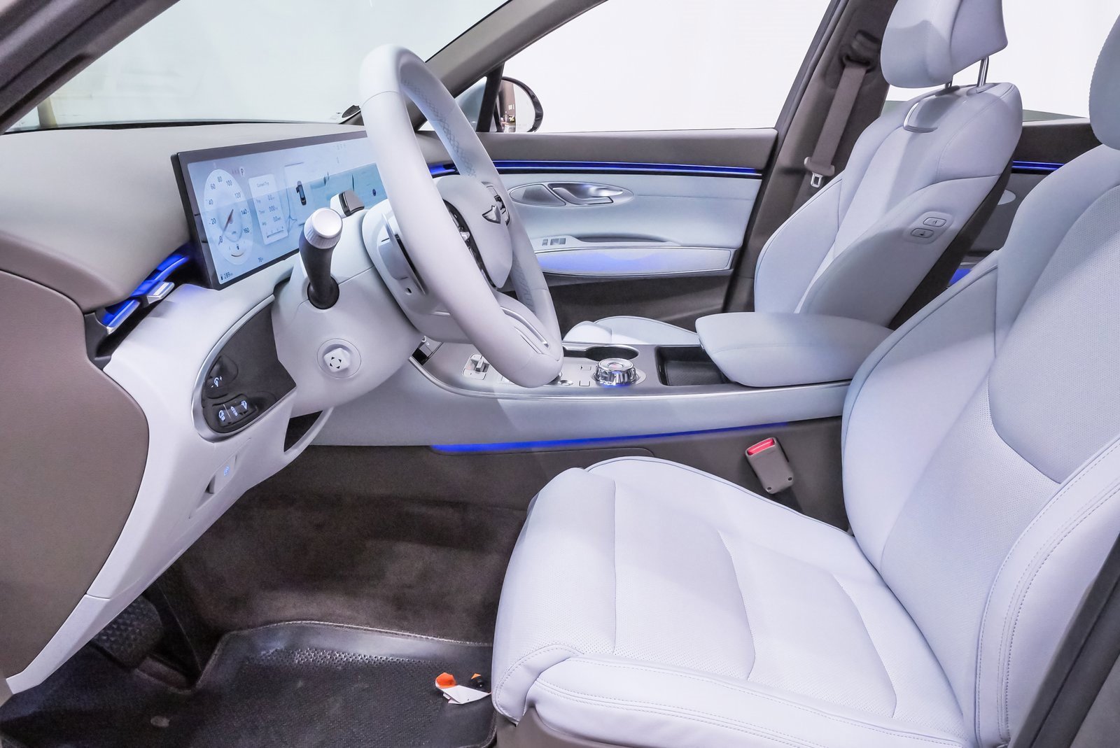 Certified 2026 Genesis GV70 2.5T Advanced image 9