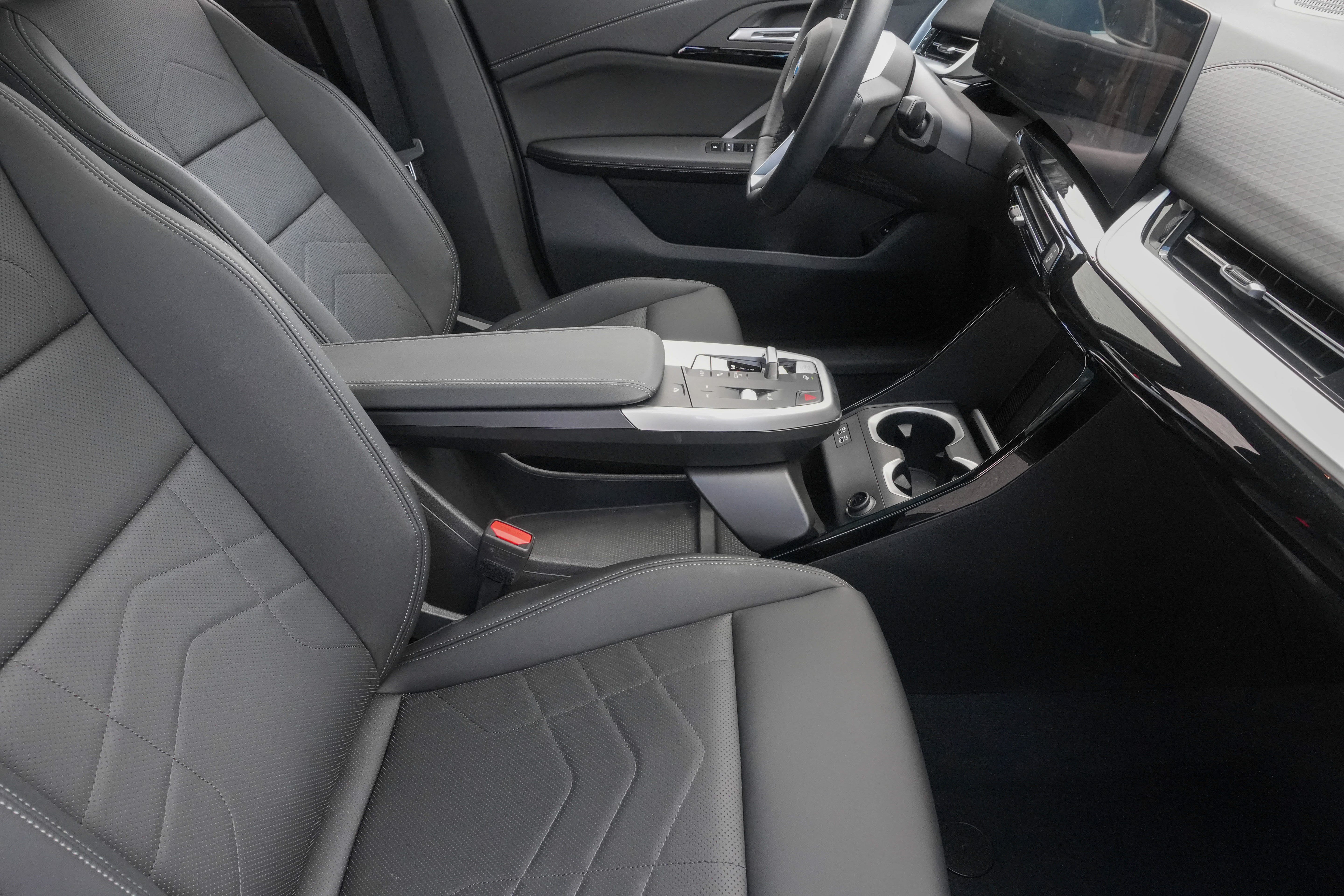Certified 2025 BMW X2 xDrive28i AWD/4WD image 12